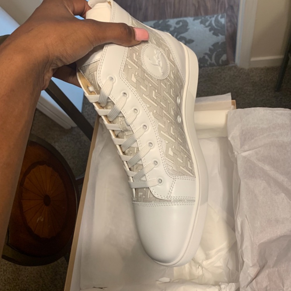 Men red bottoms shoe